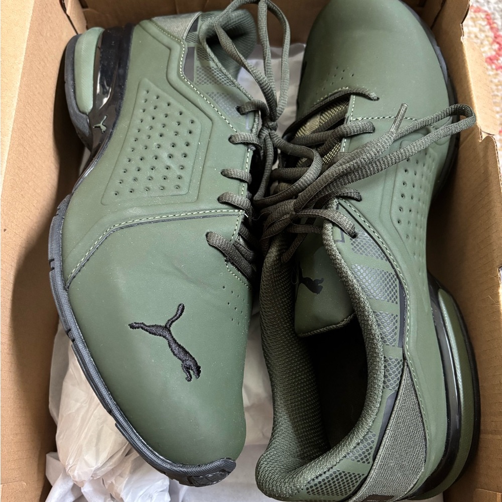 Puma Green and Black Viz Runner Repeat Wide Athletic Running Shoes